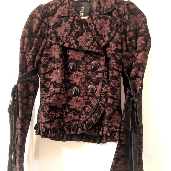 Gothic Lolita Japanese Brand Velvet Brocade Jacket - Perfect for Fall/Winter '22 - Picture 16 of 16